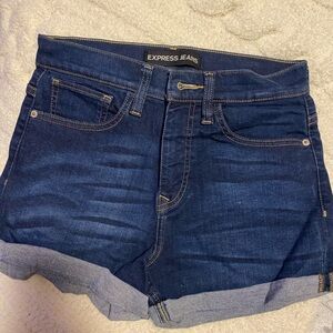 EXPRESS | high rise dark was shorts size 6